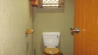 Bathroom 1 - 10 square meters of property in Glenvista