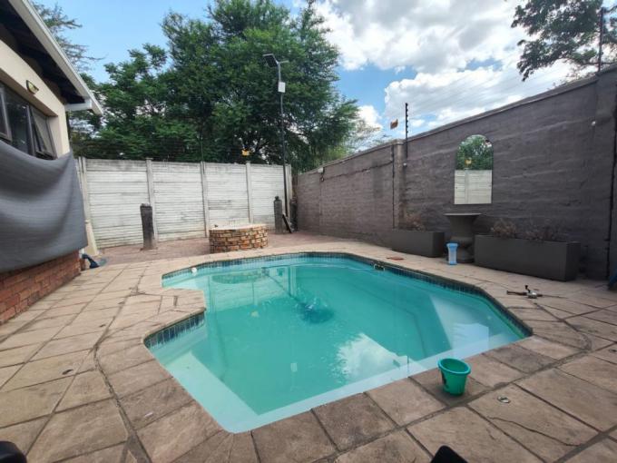 3 Bedroom House for Sale For Sale in Waterval East - MR655945