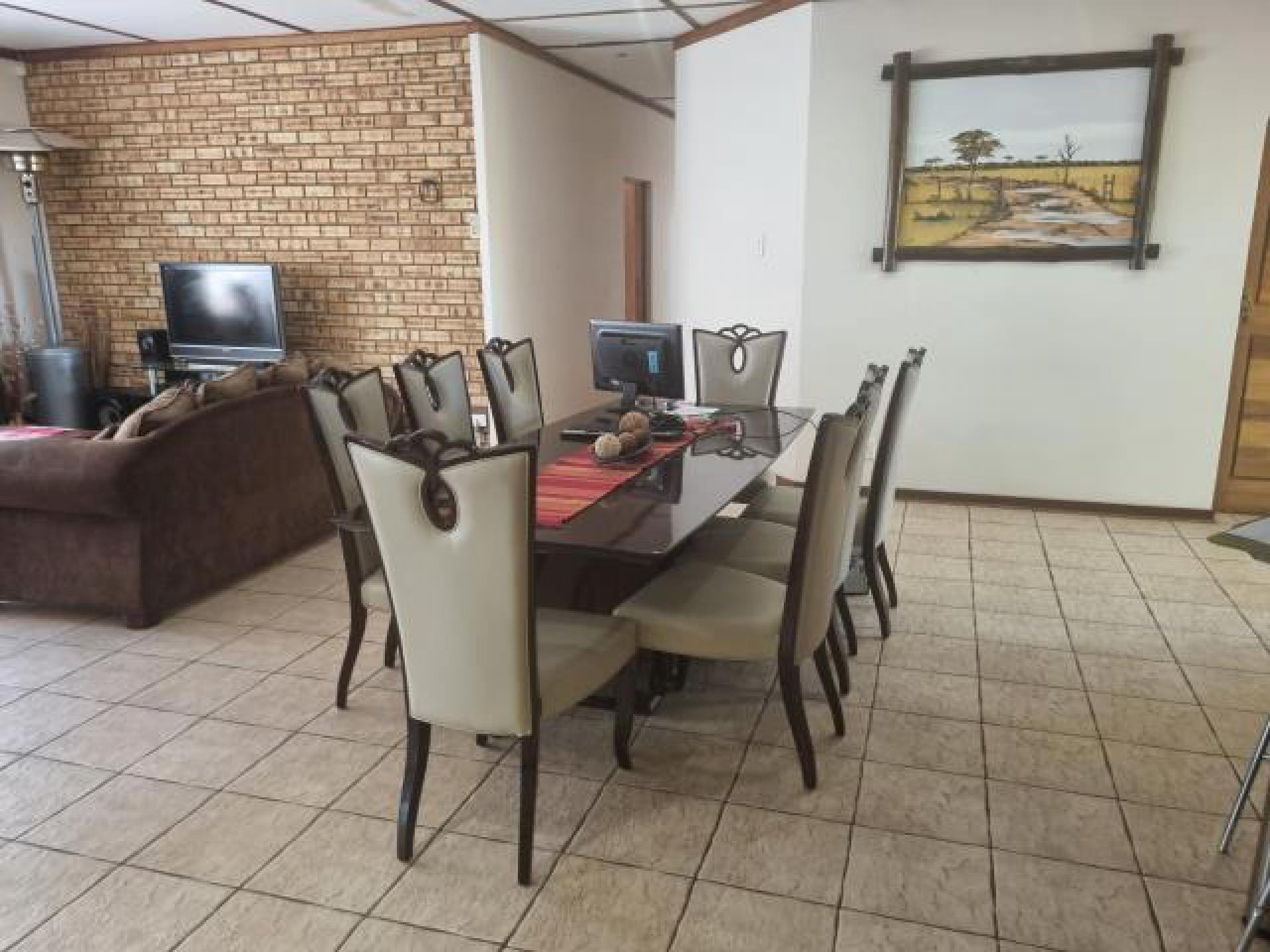 Dining Room of property in Kimberley