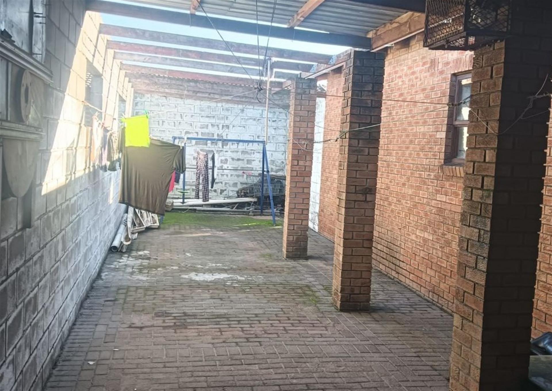 Garage of property in Guguletu