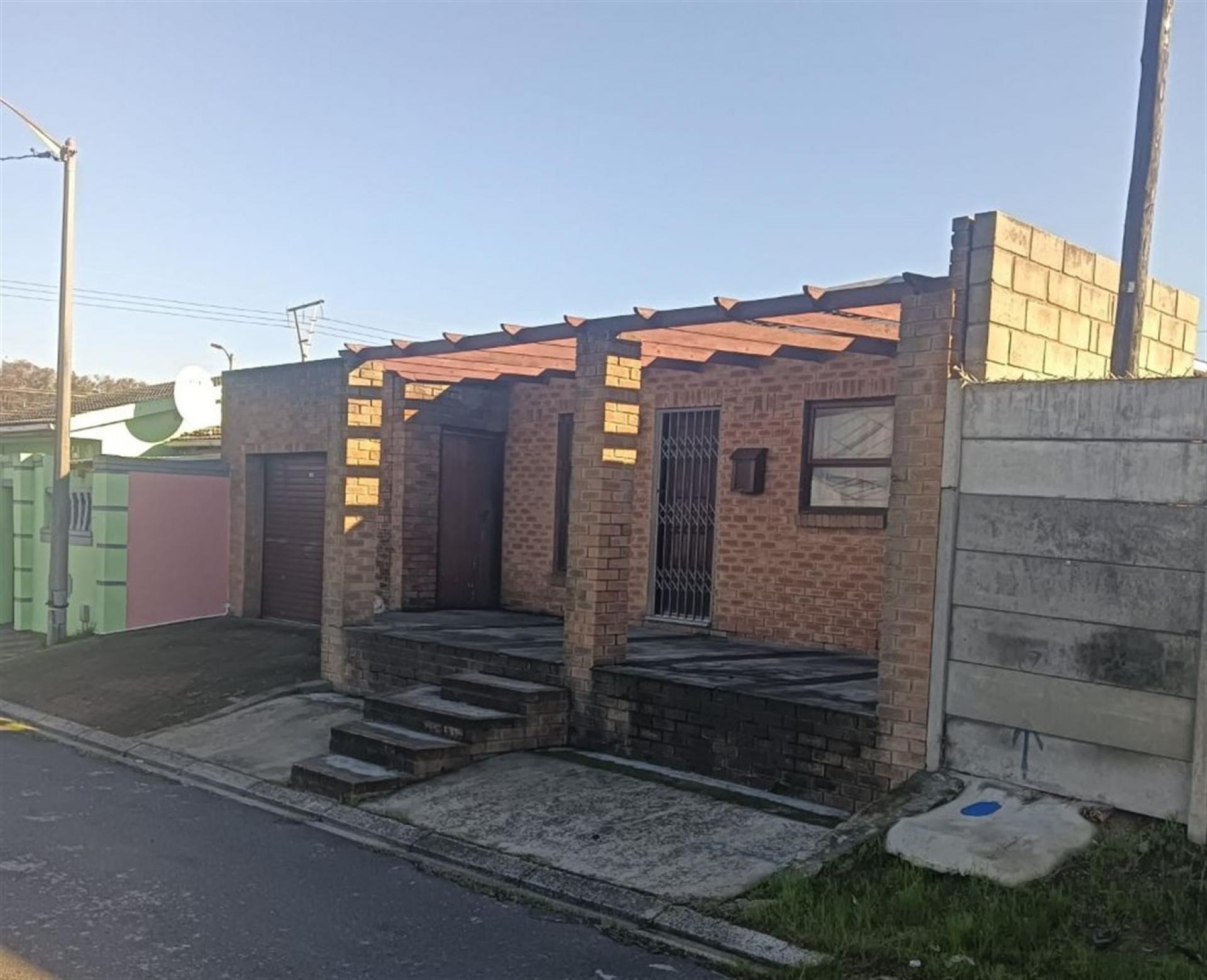 Front View of property in Guguletu