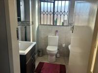 Bathroom 1 of property in Halfway Gardens