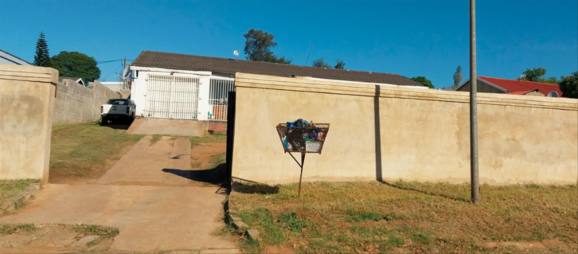 Front View of property in Southernwood