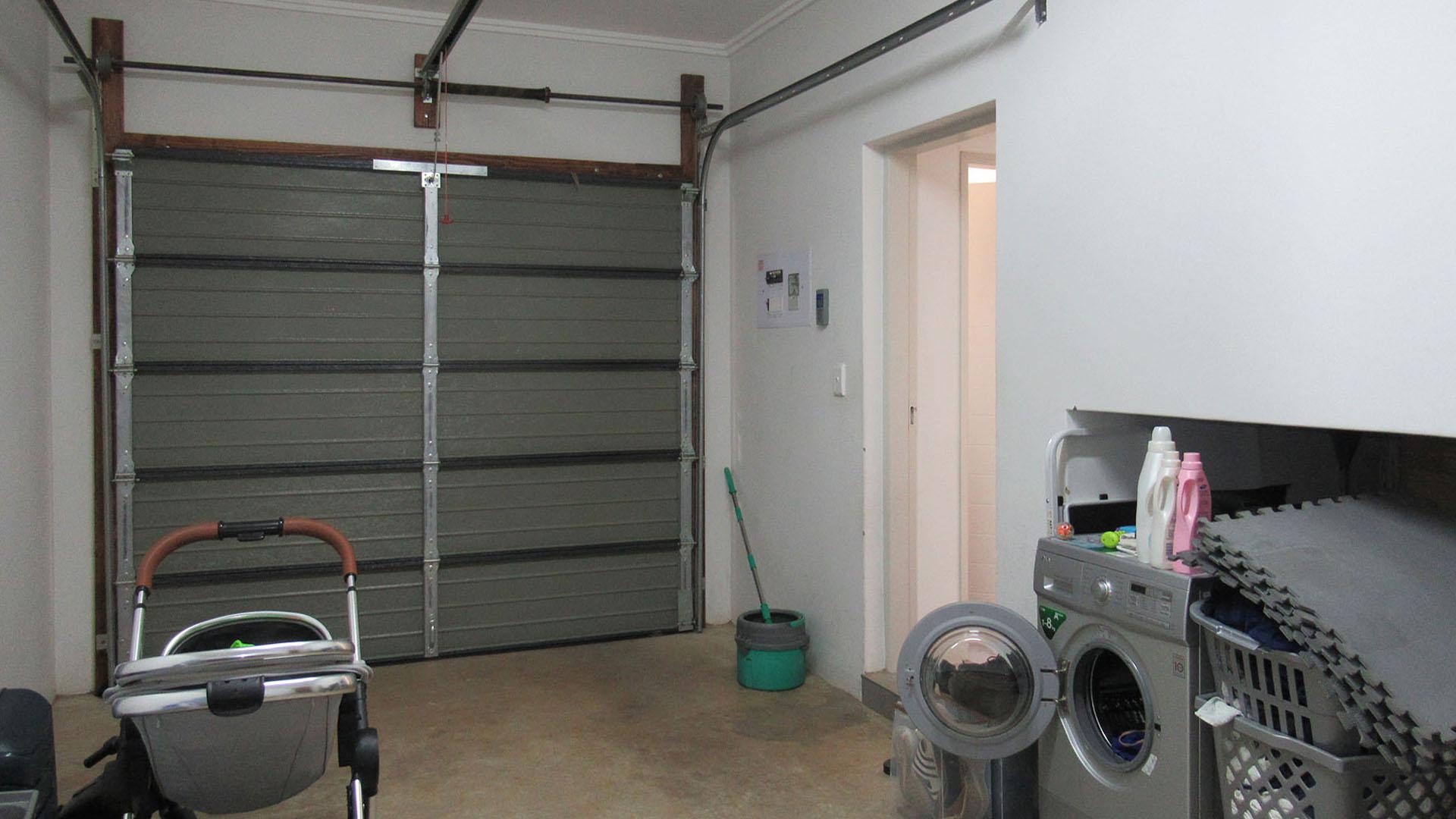 Spaces - 26 square meters of property in Homes Haven