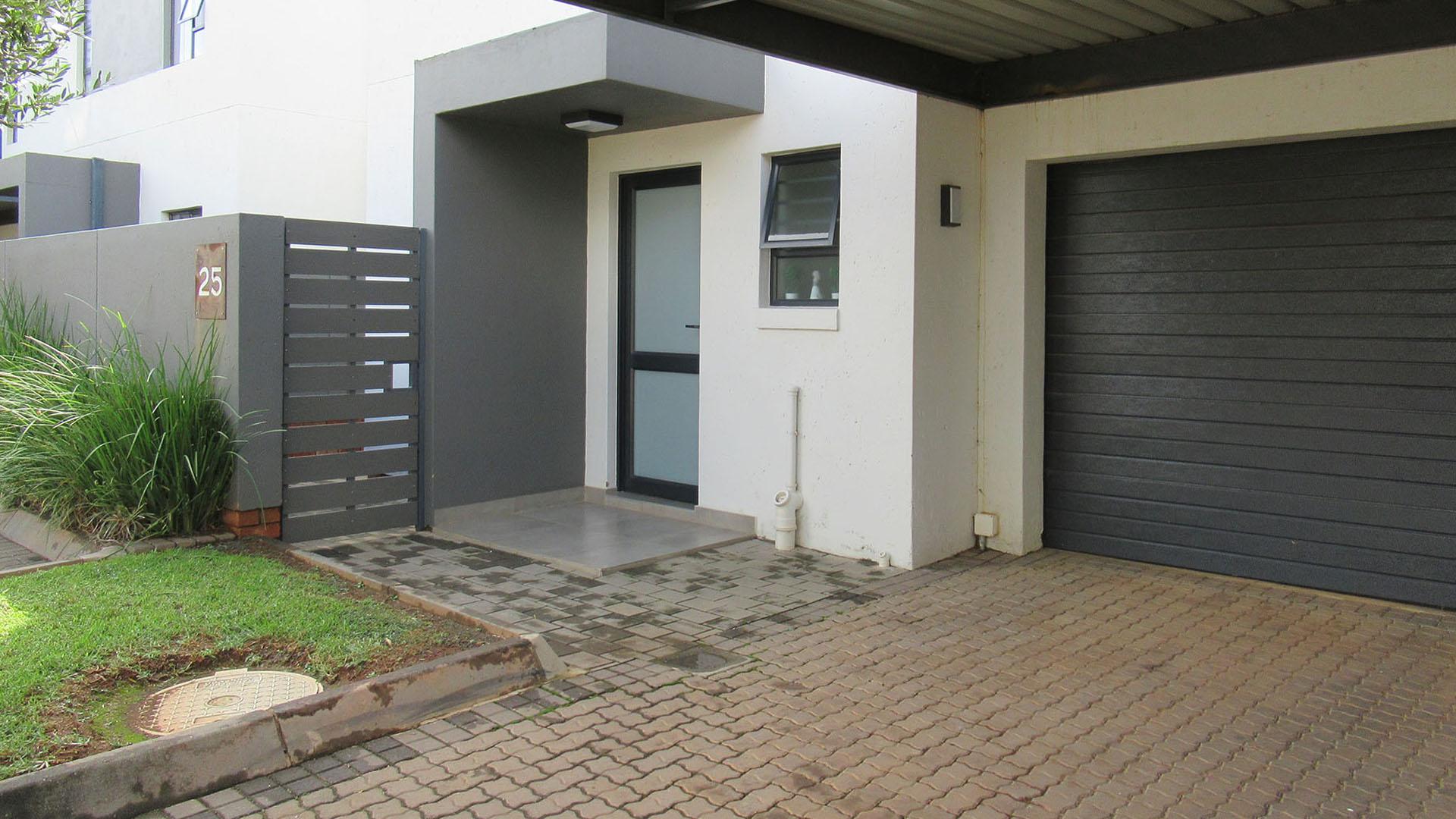 Spaces - 26 square meters of property in Homes Haven