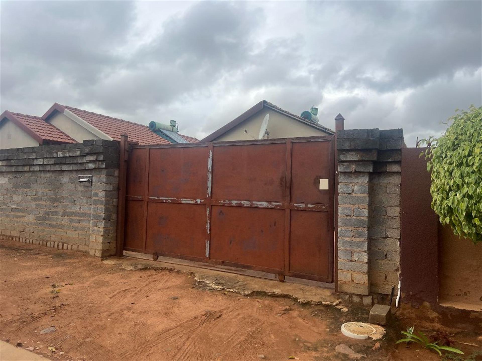 Front View of property in Soshanguve East