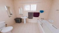 Bathroom 1 of property in Erasmuskloof