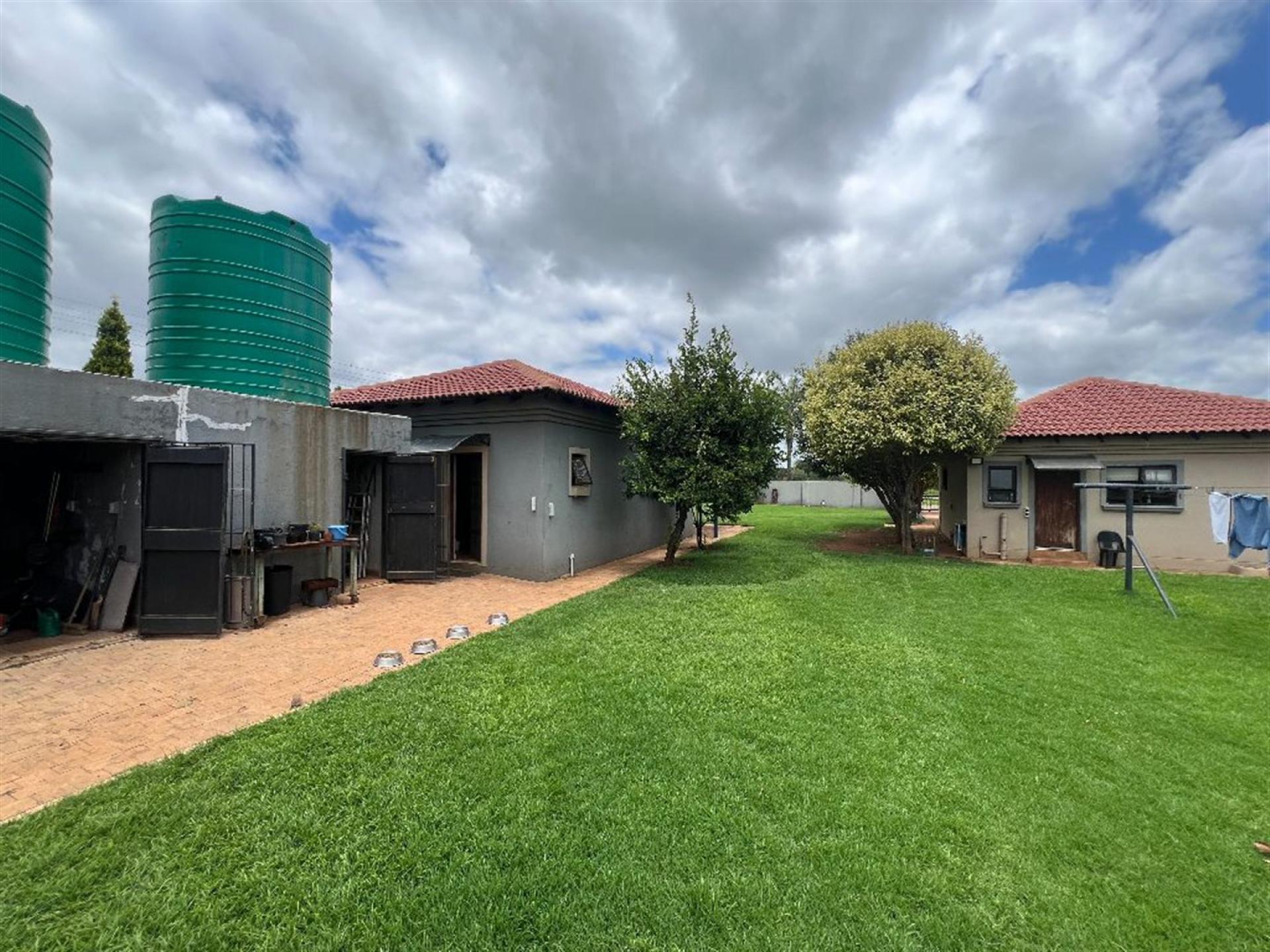 Front View of property in Kameeldrift