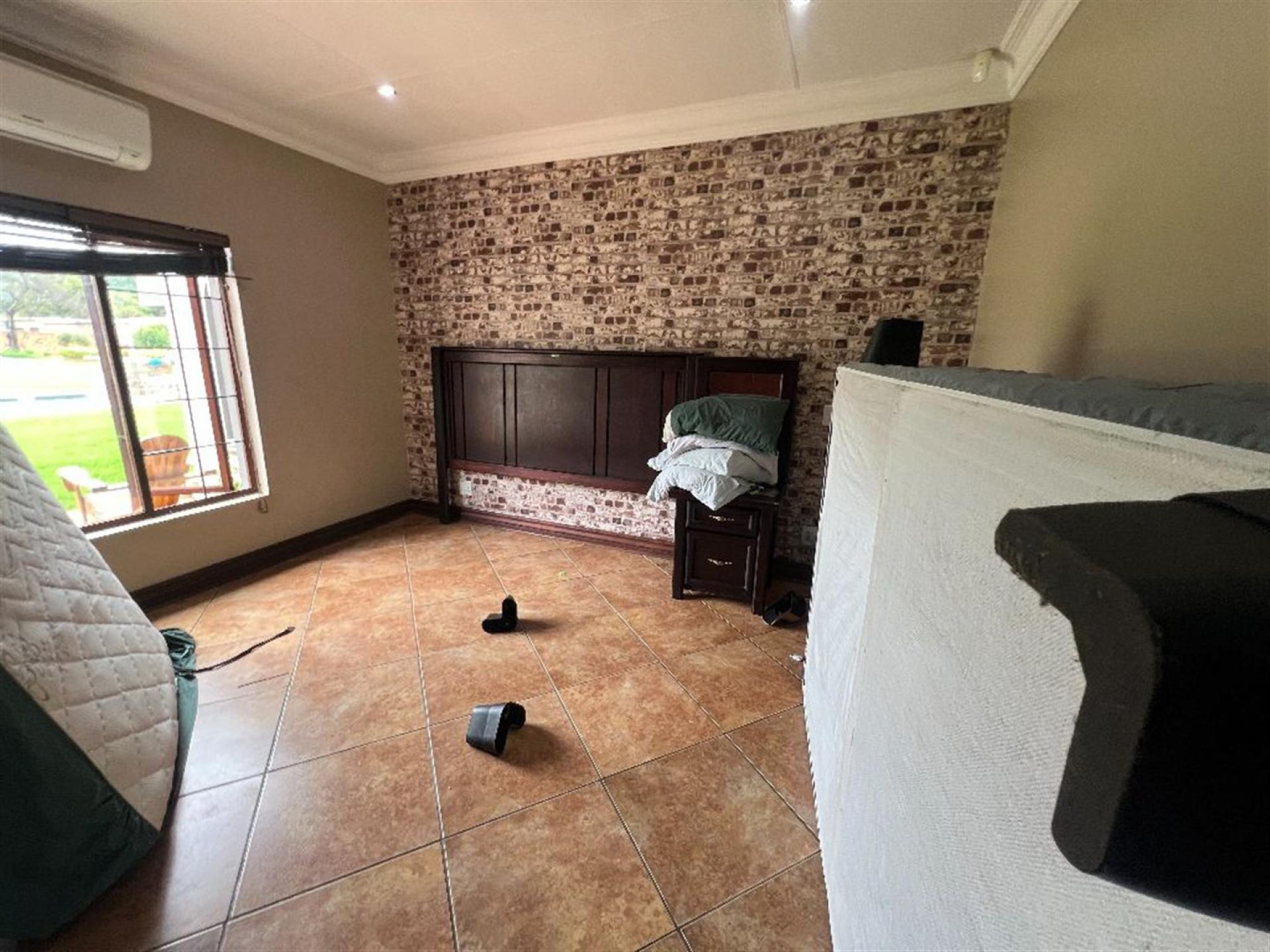 Spaces of property in Kameeldrift