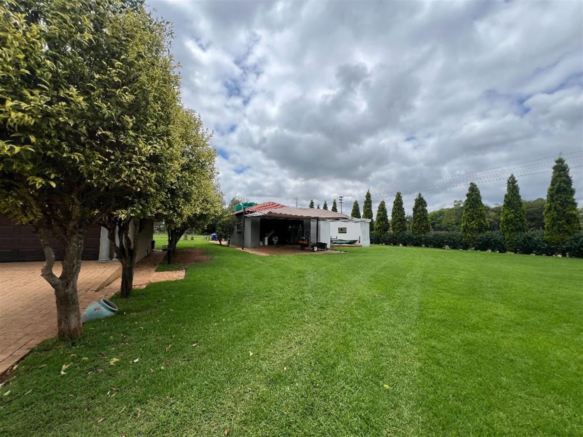 Front View of property in Kameeldrift