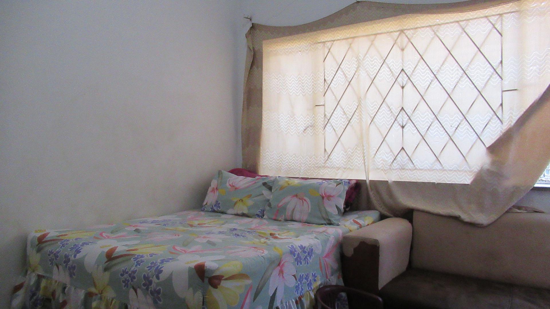 Bed Room 2 - 12 square meters of property in Forest Hill - JHB
