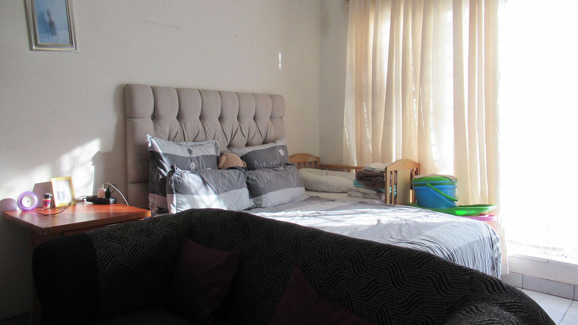 Bed Room 3 - 15 square meters of property in Forest Hill - JHB