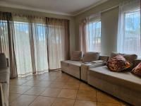 Lounges - 23 square meters of property in Doornpoort