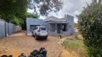 Front View of property in Primrose
