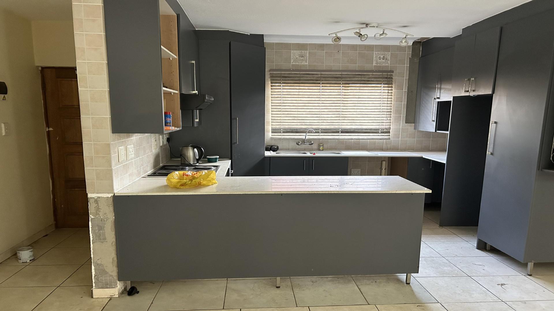 Kitchen of property in Pomona