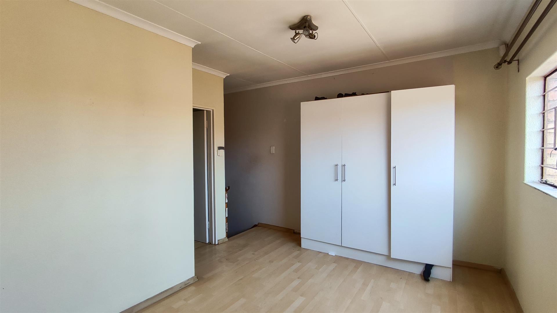 Bed Room 2 - 15 square meters of property in Pomona