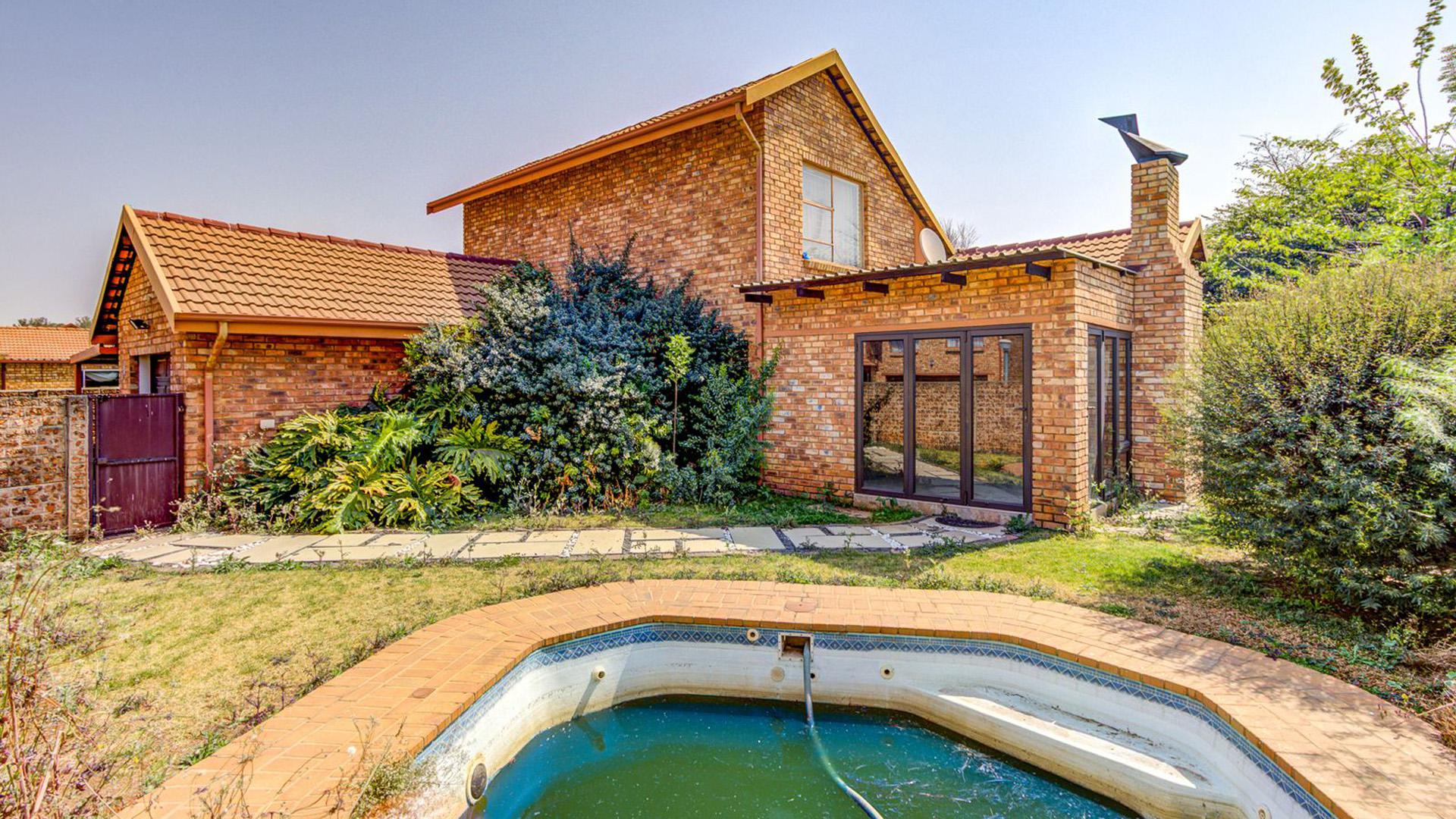 Backyard of property in Pomona