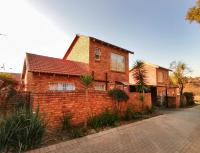 3 Bedroom 2 Bathroom Duplex for Sale for sale in Wilgeheuwel 