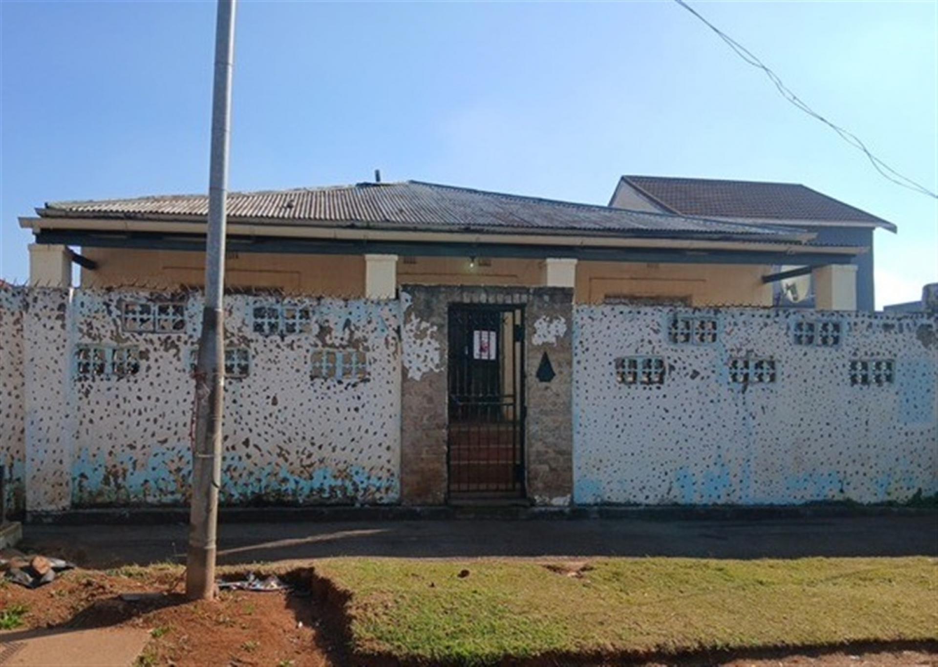 Front View of property in Newlands
