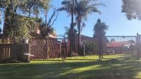 Front View of property in Greenhills