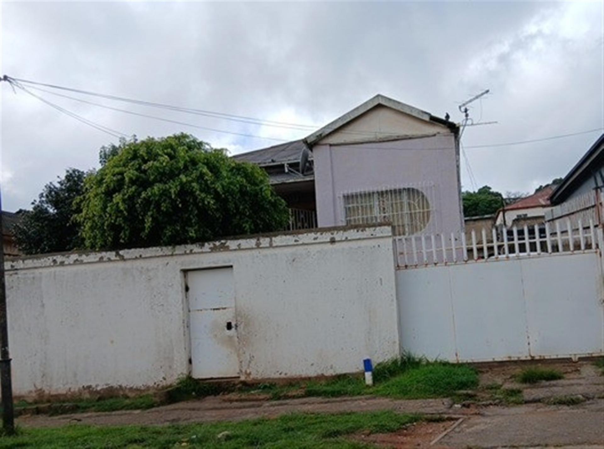 Front View of property in Lorentzville