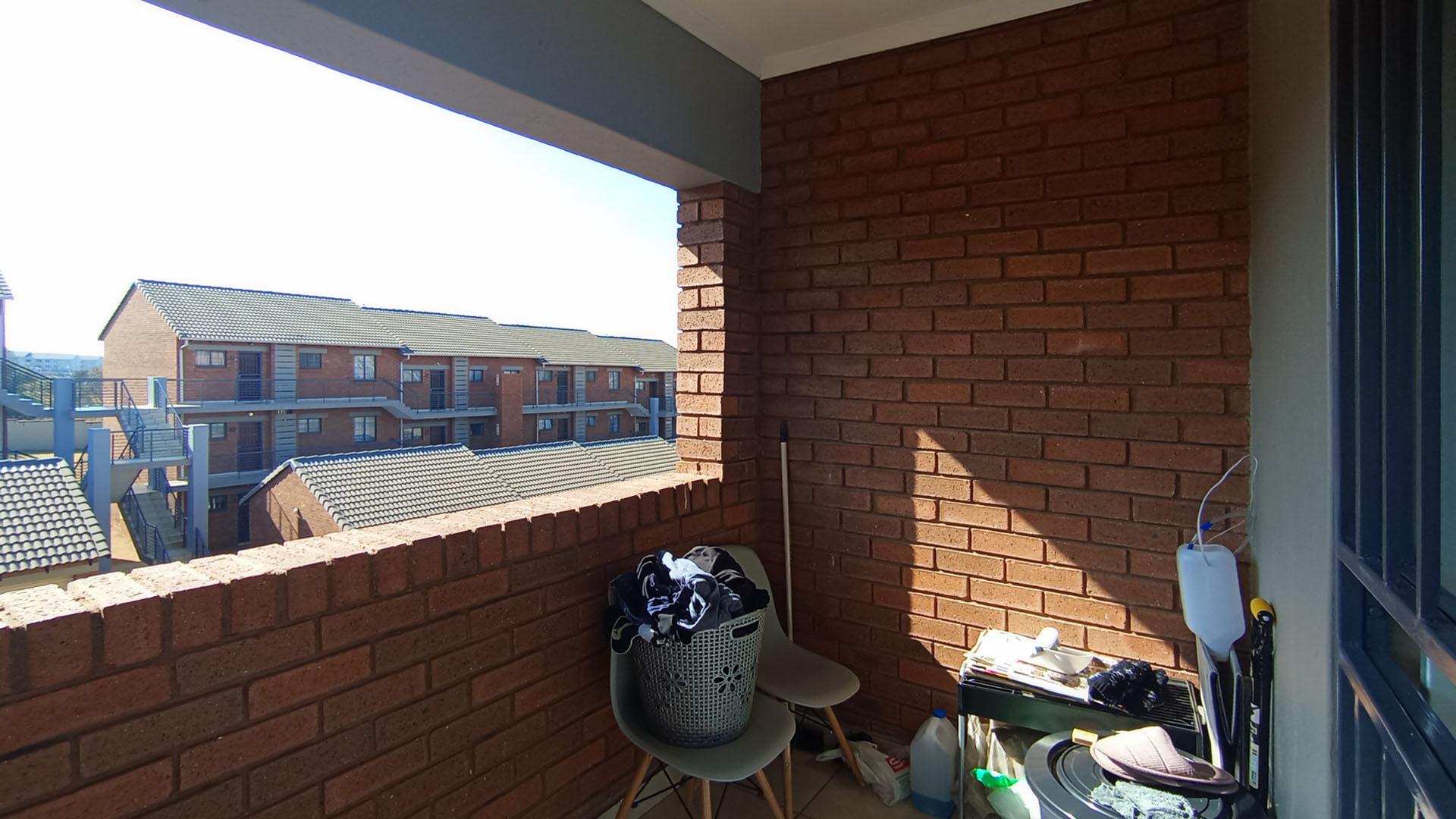 Balcony - 7 square meters of property in Sagewood