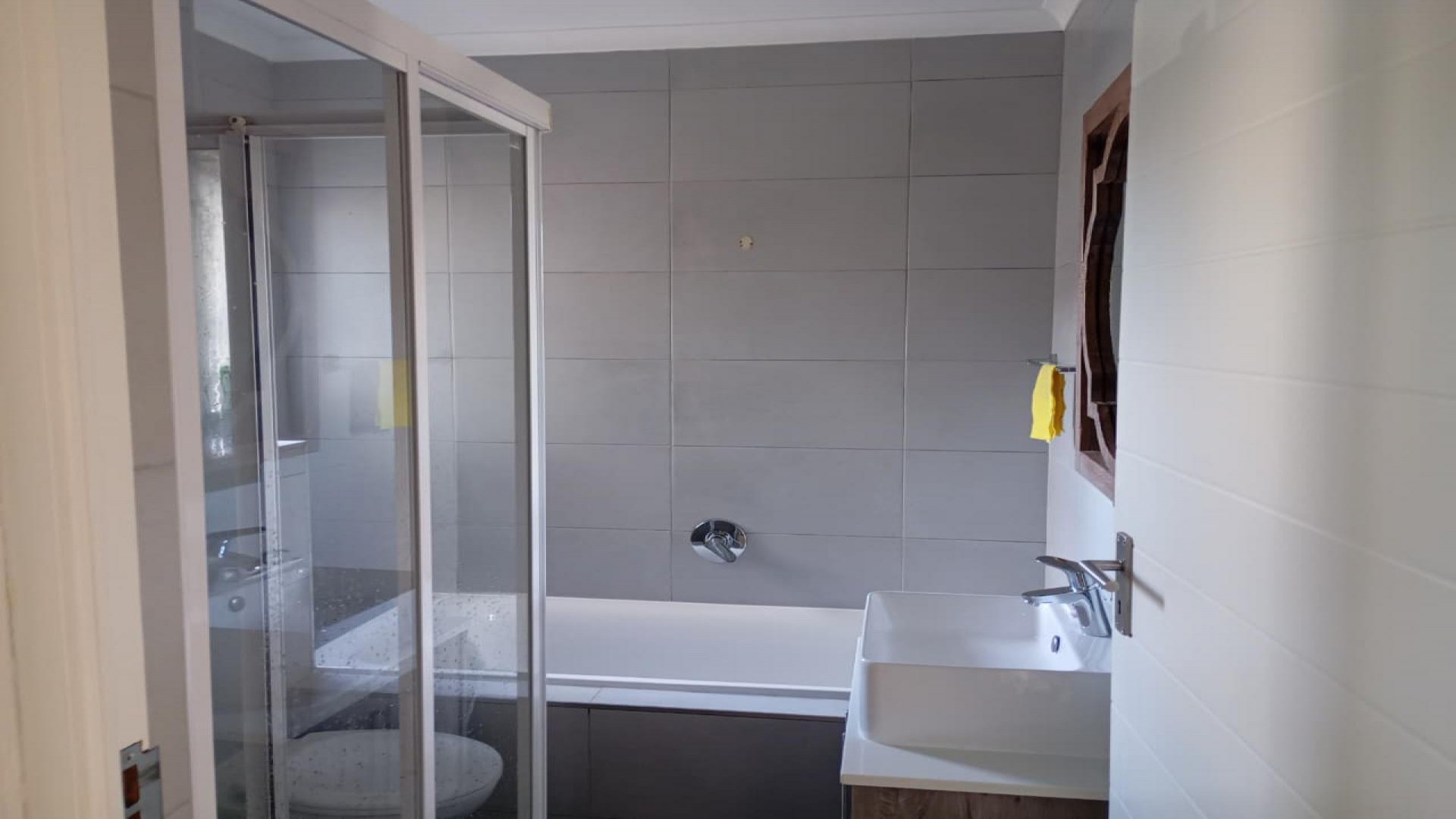 Bathroom 1 of property in Parklands