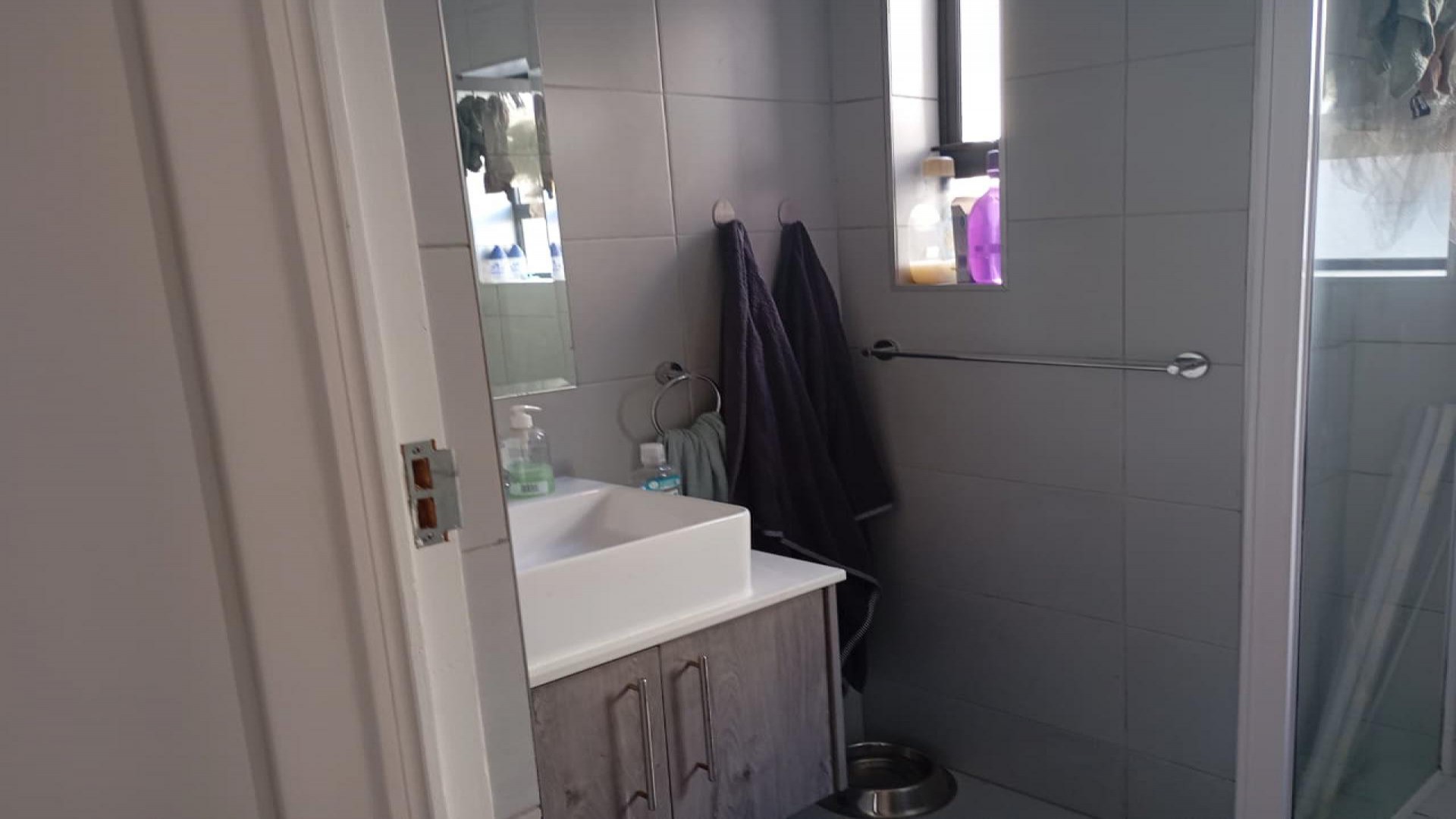 Bathroom 2 of property in Parklands