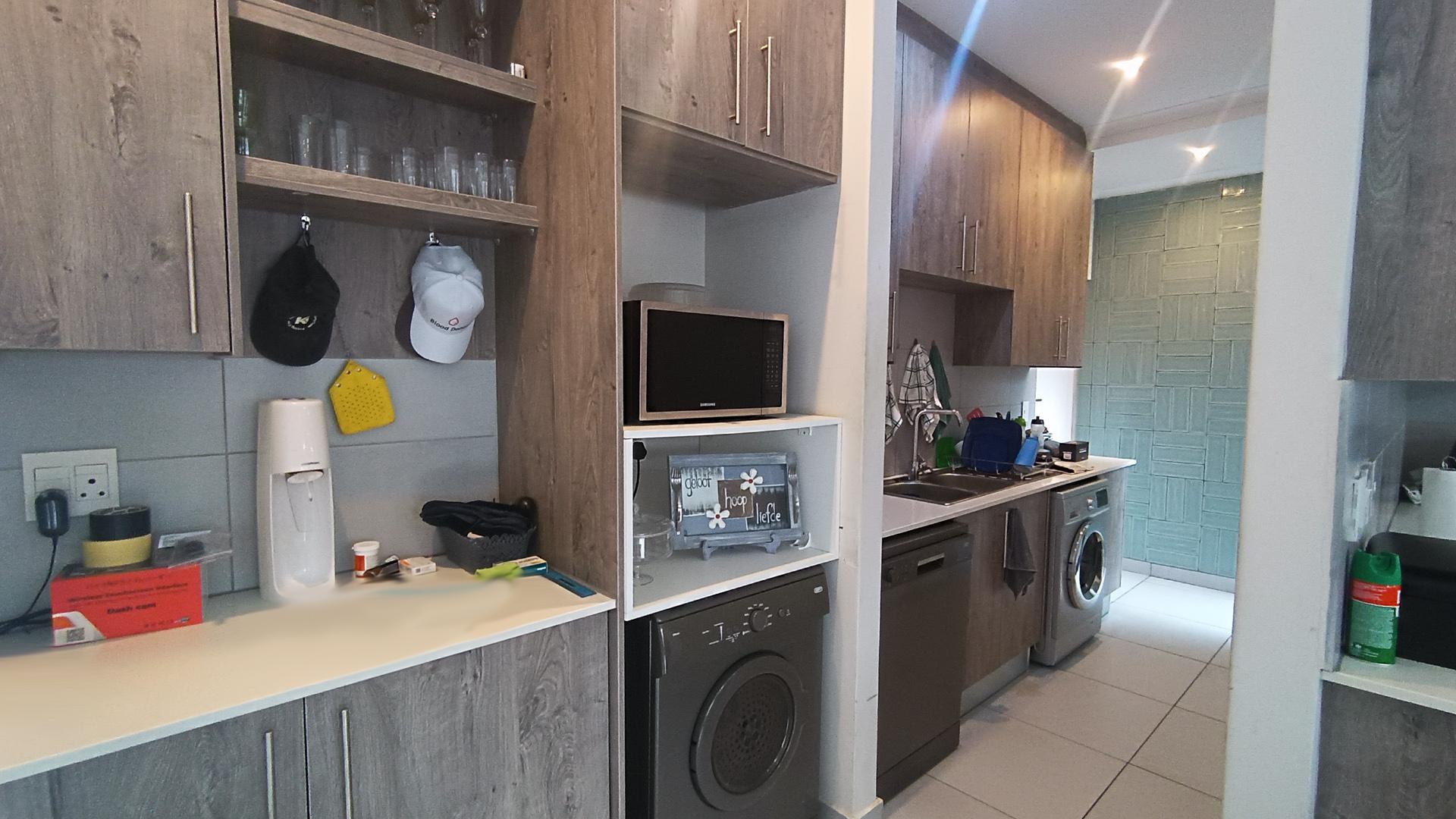 Scullery - 10 square meters of property in Parklands