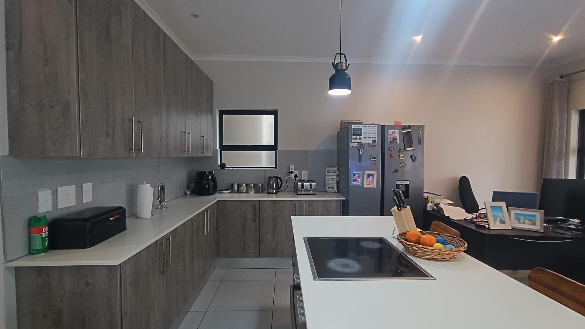 Kitchen - 9 square meters of property in Parklands