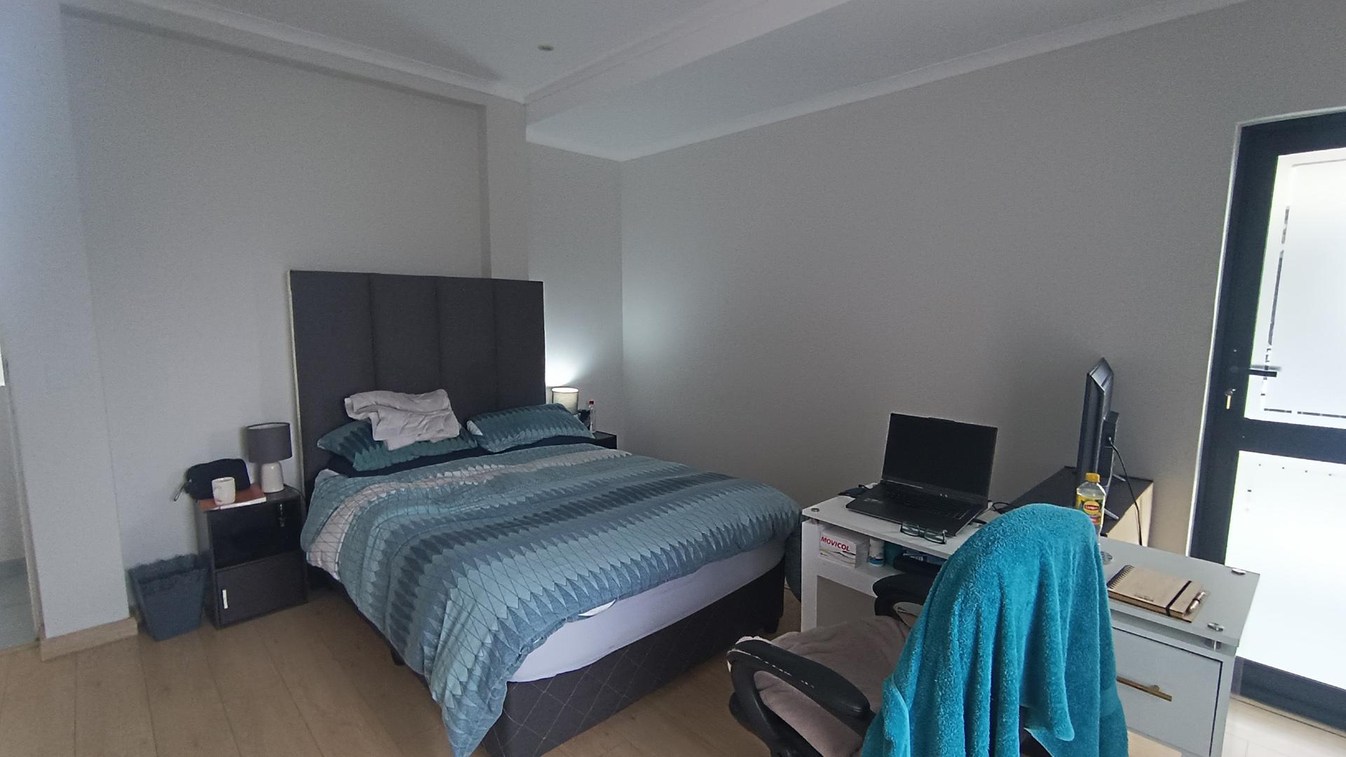 Bed Room 1 - 19 square meters of property in Parklands