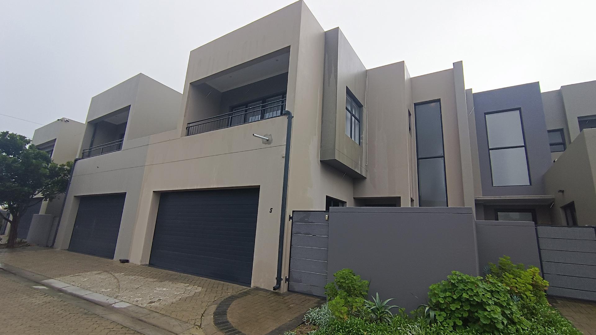 Front View of property in Parklands