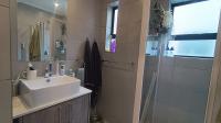 Main Bathroom - 4 square meters of property in Parklands