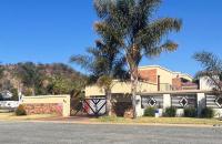 Front View of property in Suideroord