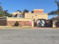 Front View of property in Suideroord
