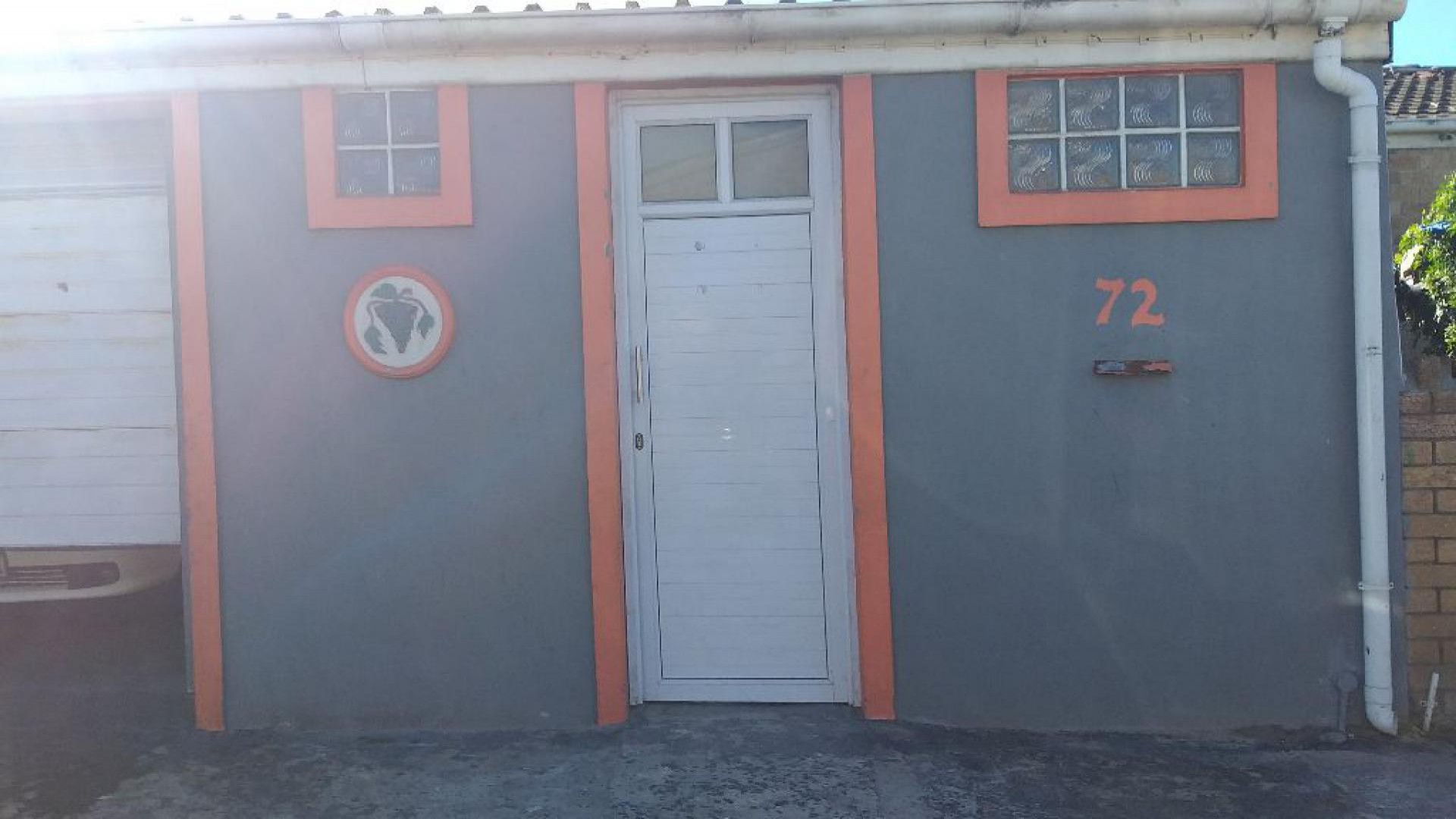 Front View of property in Lentegeur