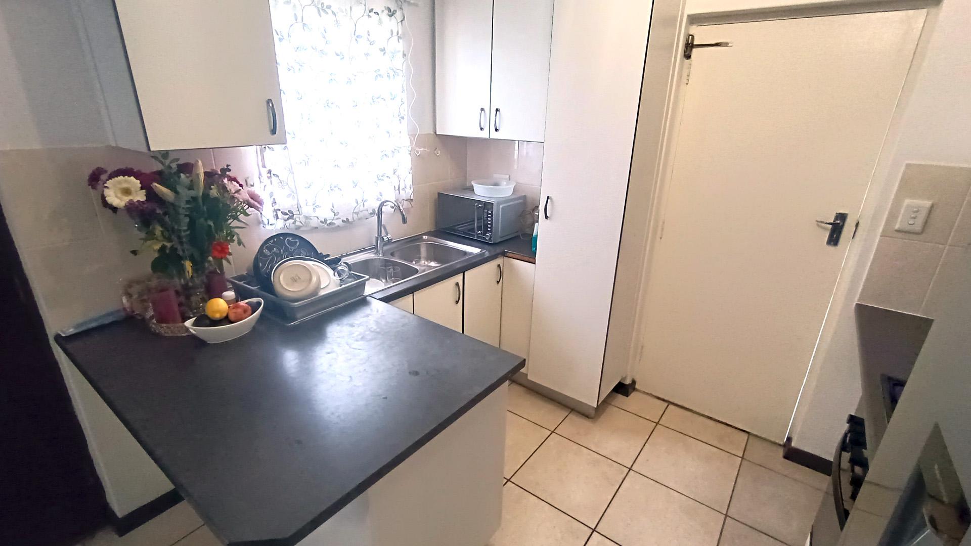 Kitchen - 7 square meters of property in Victoria Park
