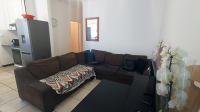 Lounges - 15 square meters of property in Victoria Park