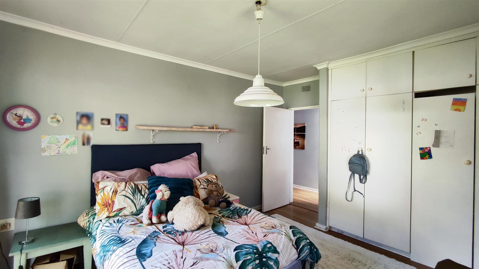 Bed Room 2 - 18 square meters of property in Vanderbijlpark