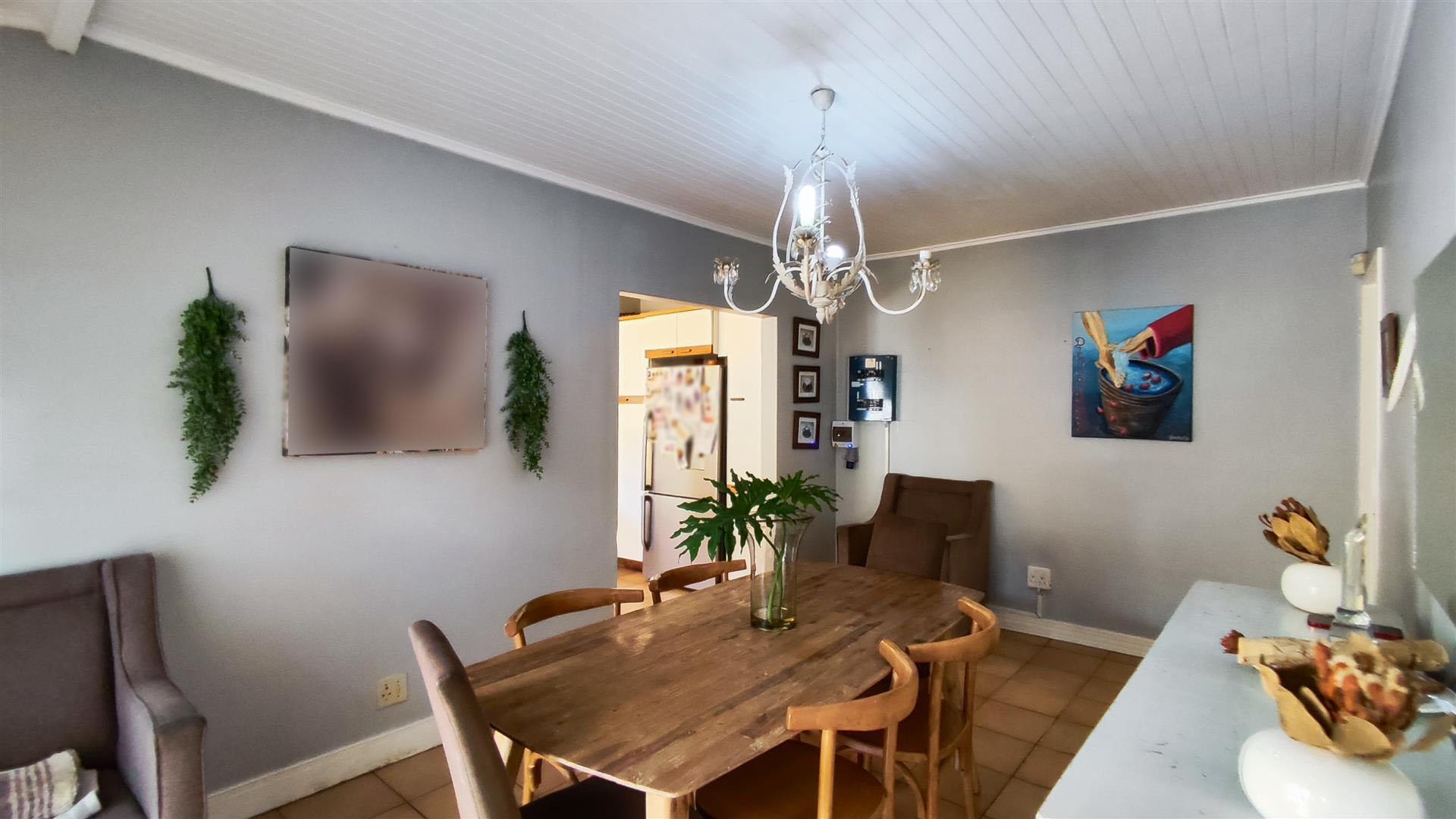 Dining Room - 19 square meters of property in Vanderbijlpark