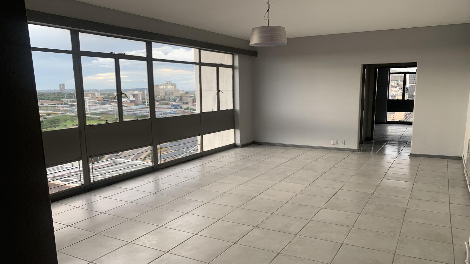 Bed Room 1 of property in Johannesburg Central