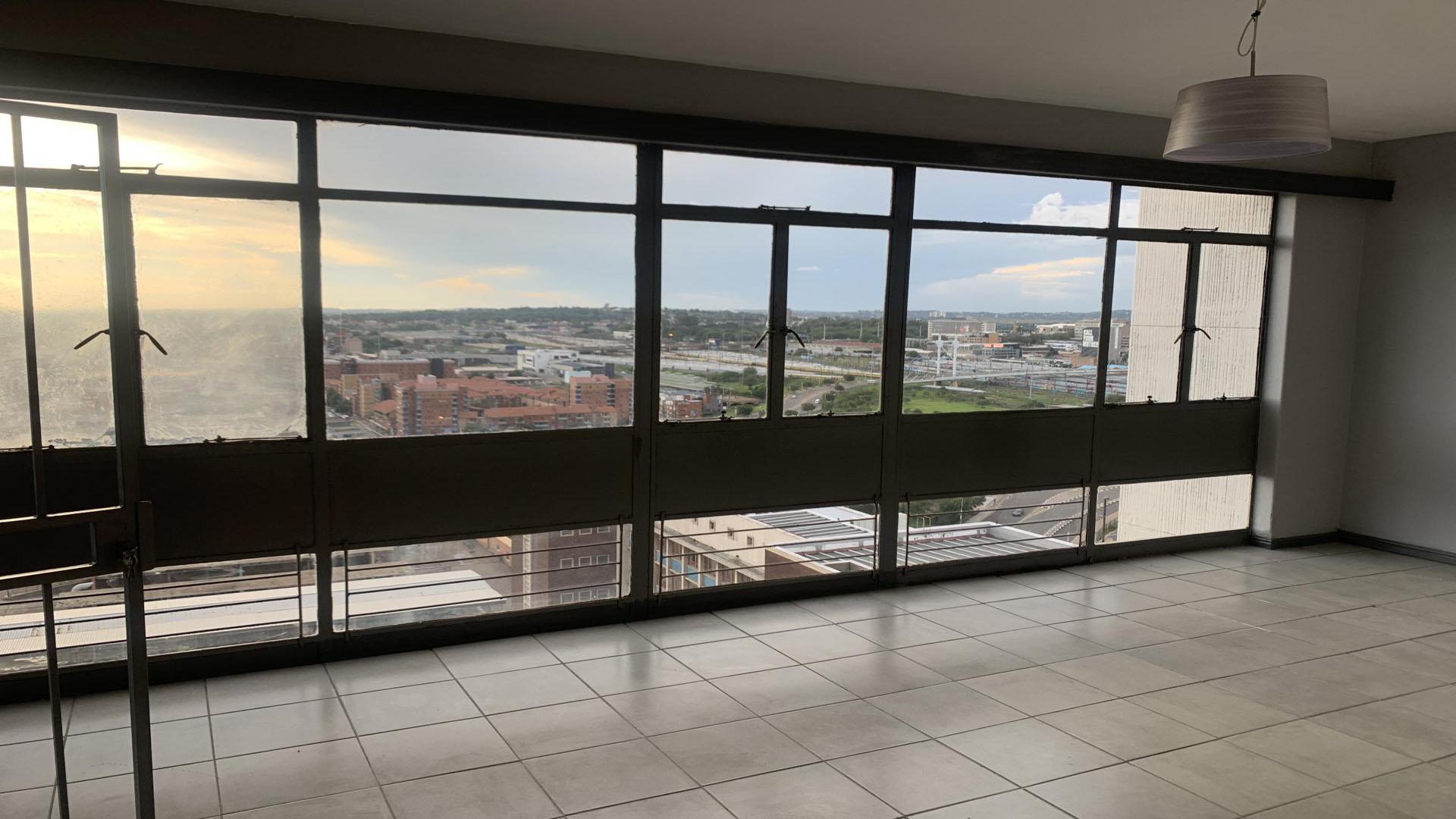 Bed Room 1 of property in Johannesburg Central