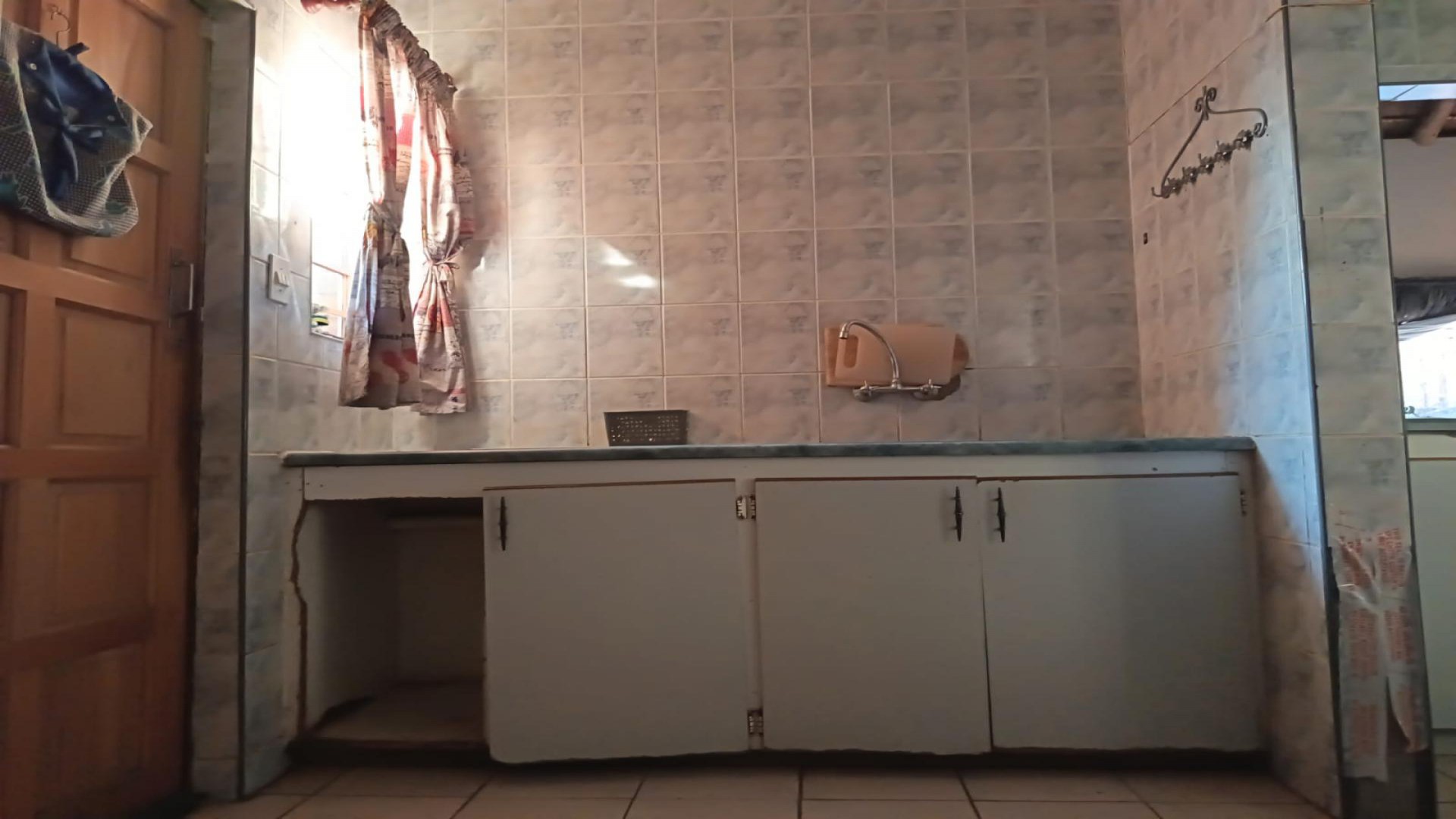 Kitchen of property in Greenhills