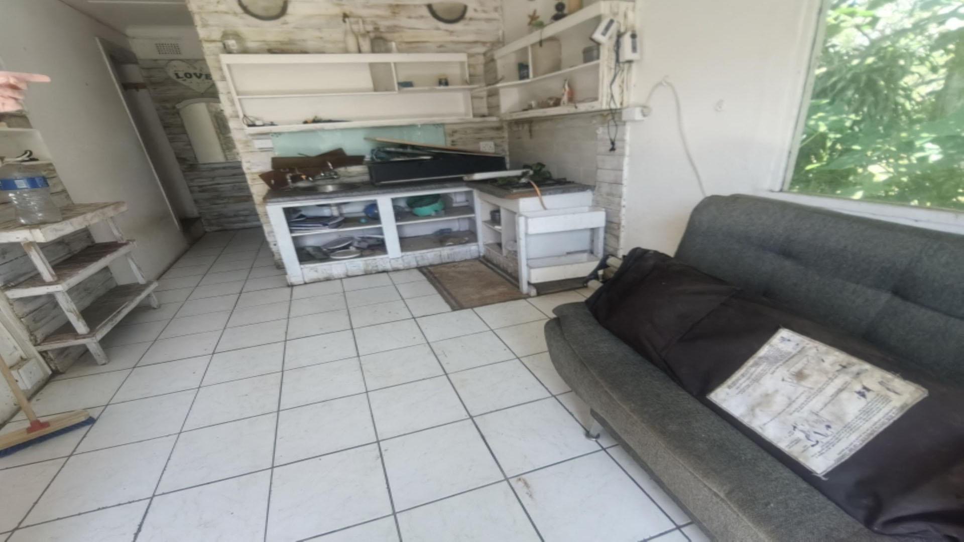 Lounges of property in Uvongo