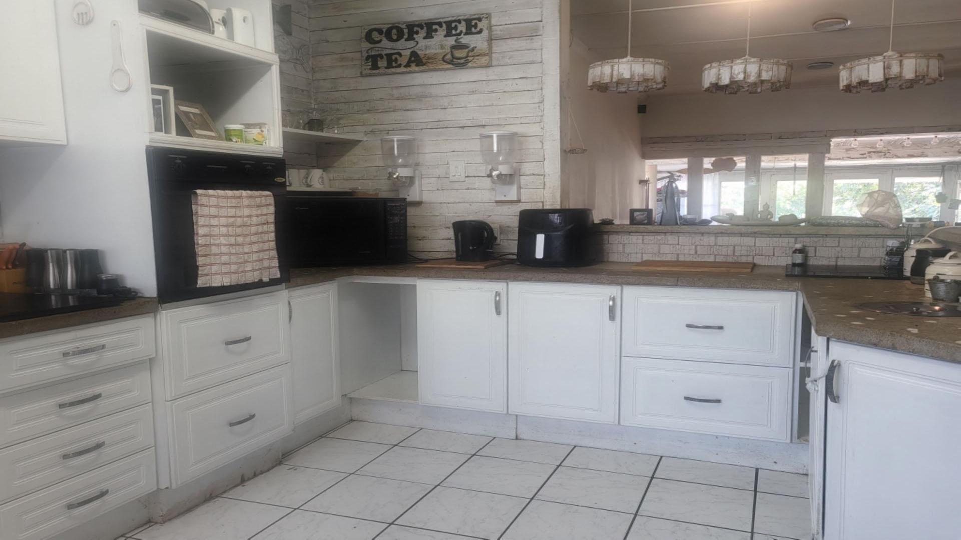 Kitchen of property in Uvongo