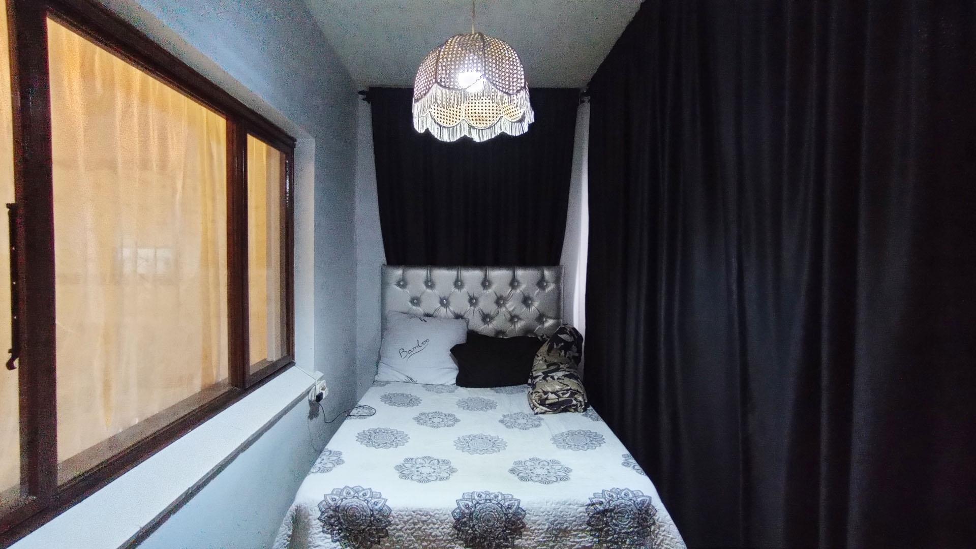 Spaces - 34 square meters of property in Ocean View - DBN