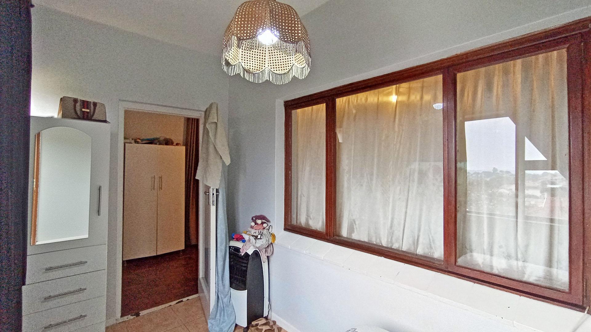 Spaces - 34 square meters of property in Ocean View - DBN