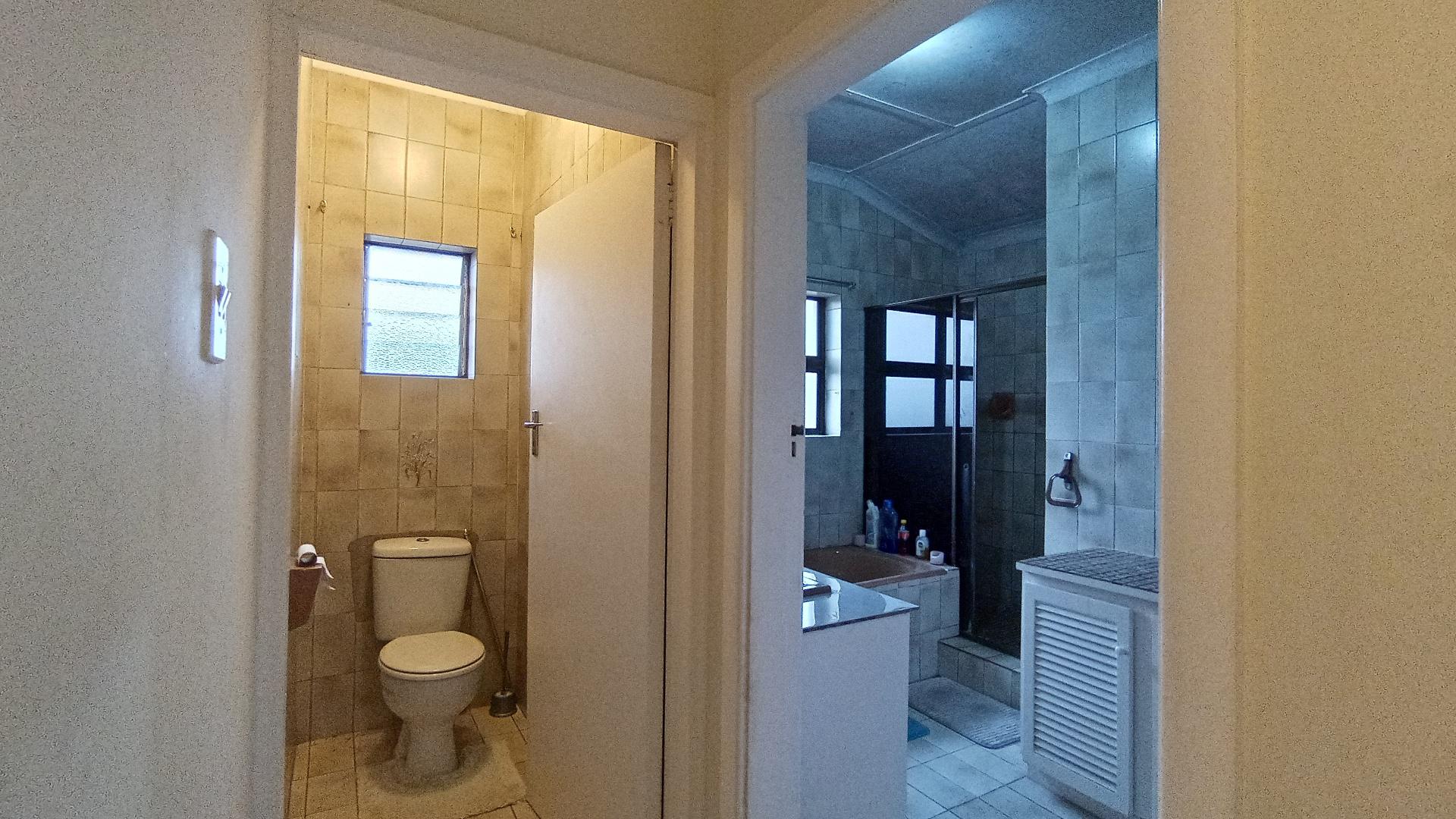 Spaces - 34 square meters of property in Ocean View - DBN