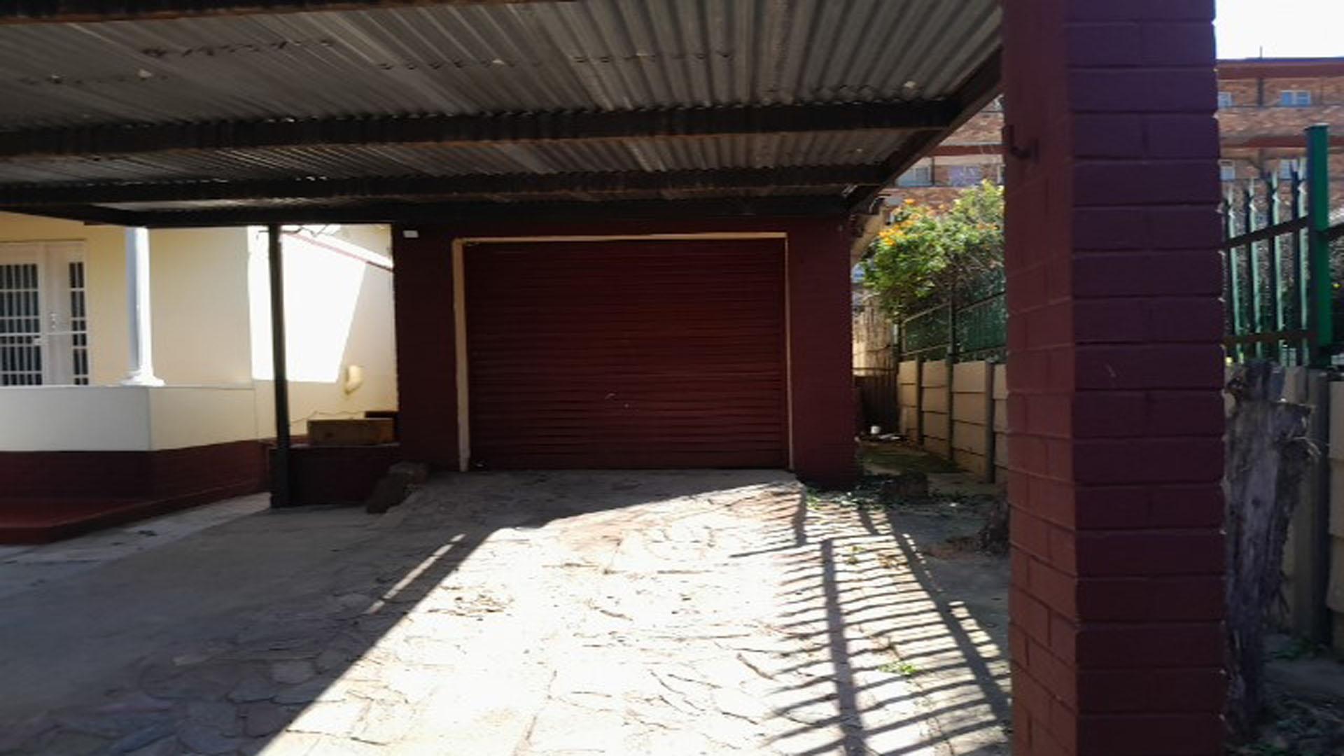 Garage of property in Fishers Hill