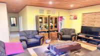 Lounges of property in Macassar